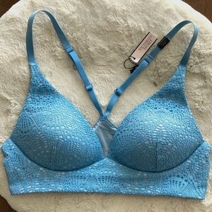 NWT Victoria's Secret Lightly Lined Plunge/Lounge Bra